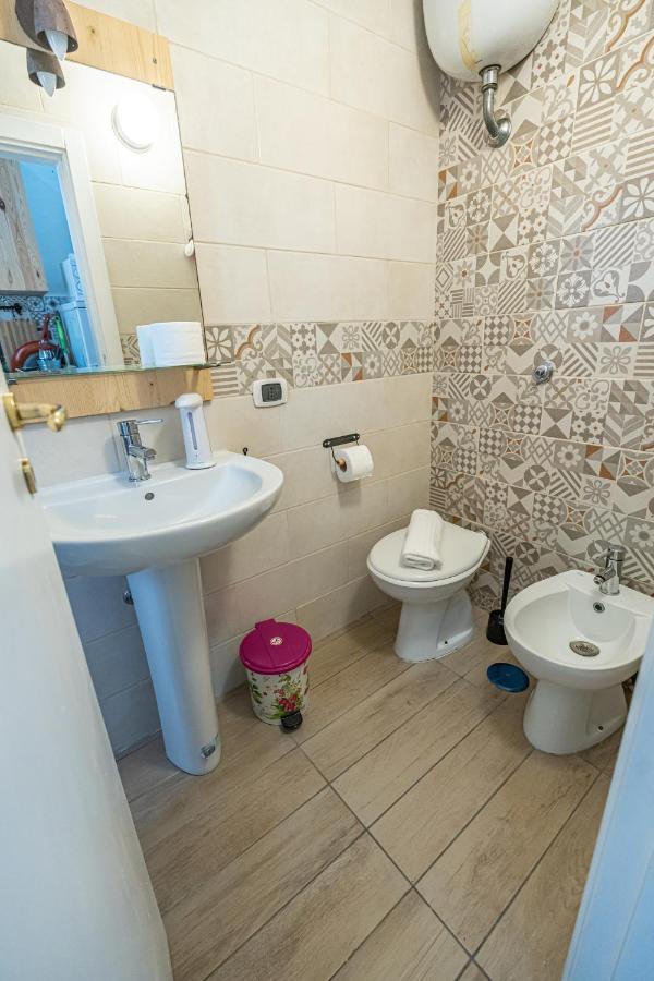 Casa Vacanze Decumano 18 Неаполь Екстер'єр фото